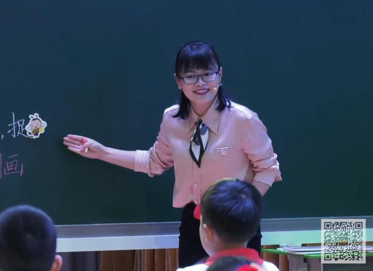 曾祥紅，《蜜蜂》，三年級下冊，第四單位