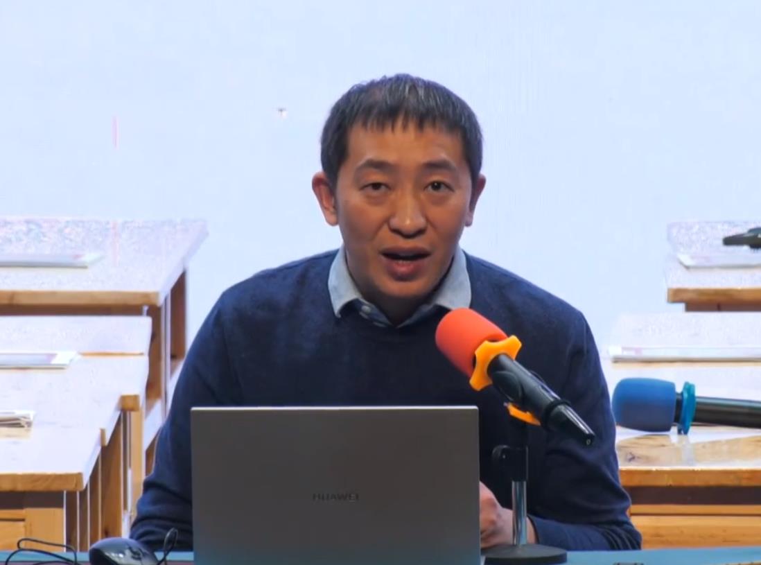 李勇，專題講座《革命文化題材整本書閱讀教學價值》