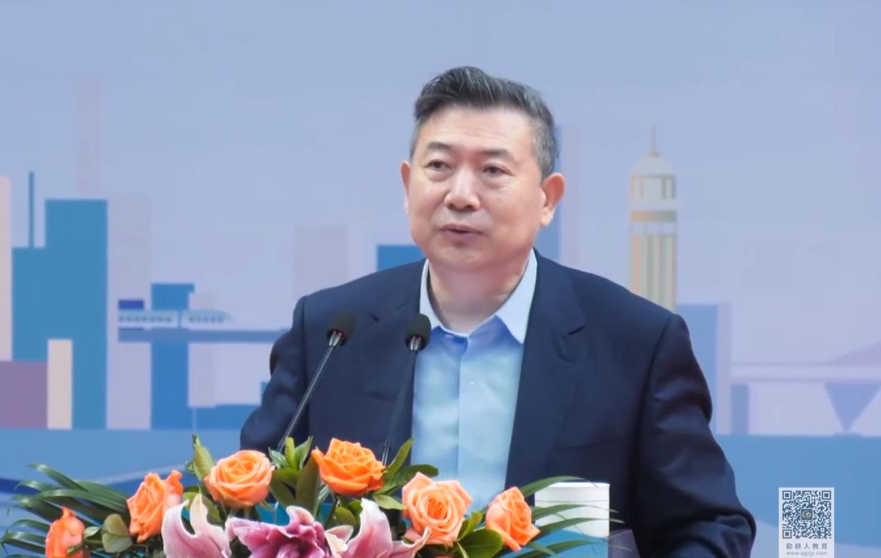 李明新，《評課》