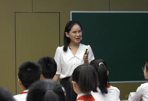 秦建英，《插上科學的翅膀飛》，六年級下冊習作，第五單位