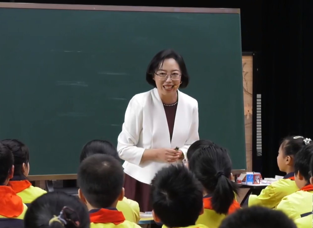 郭玥，《三黑和土地》，六年級(jí)上冊(cè)，第六單元